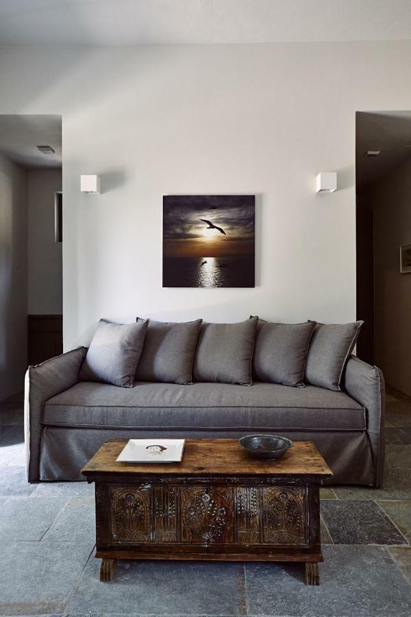 Nikolaou Art Residence Aegina 外观 照片