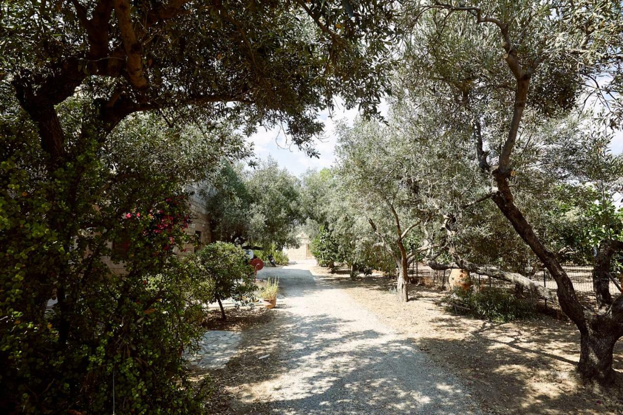 Nikolaou Art Residence Aegina 外观 照片