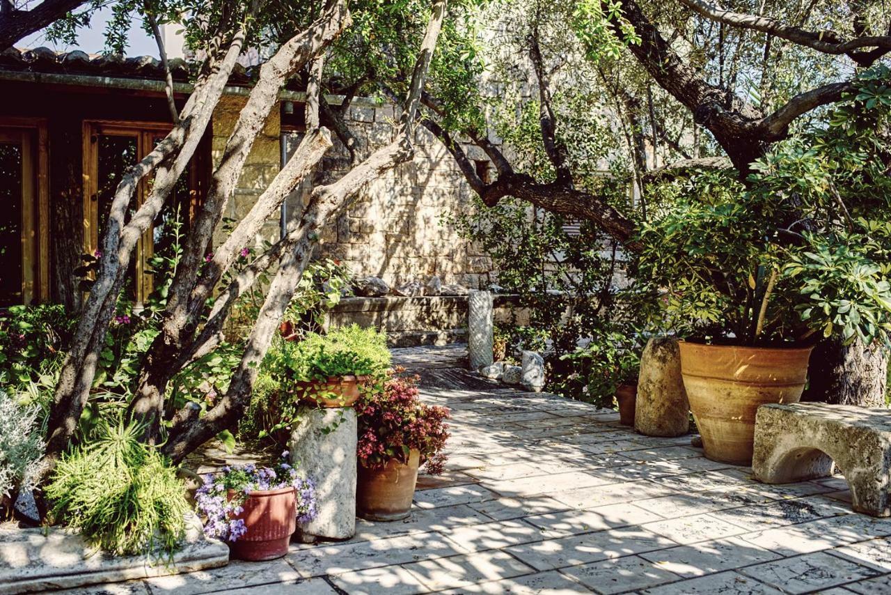 Nikolaou Art Residence Aegina 外观 照片