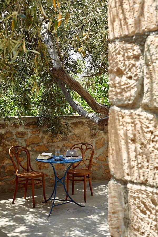 Nikolaou Art Residence Aegina 外观 照片