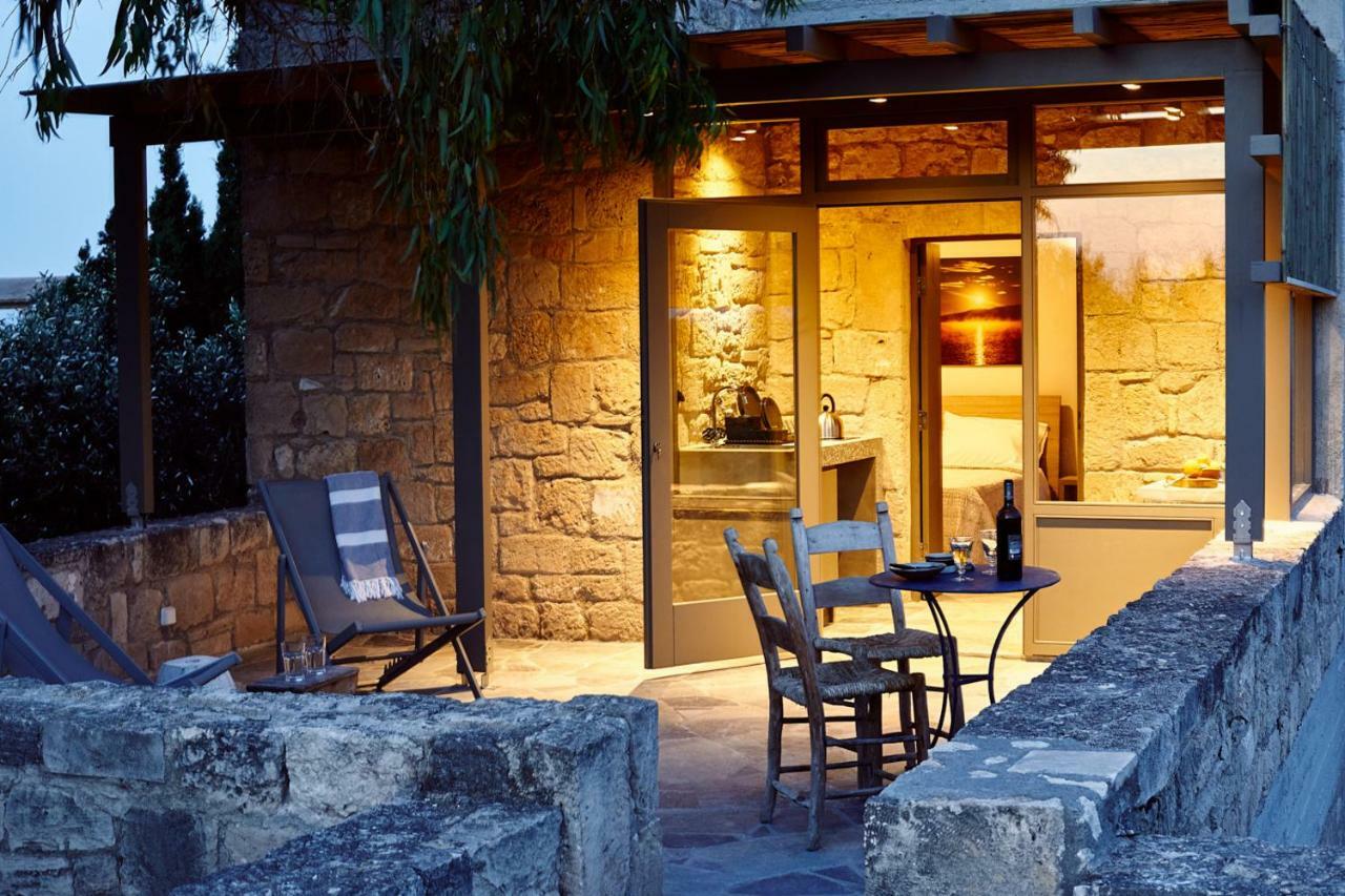 Nikolaou Art Residence Aegina 外观 照片
